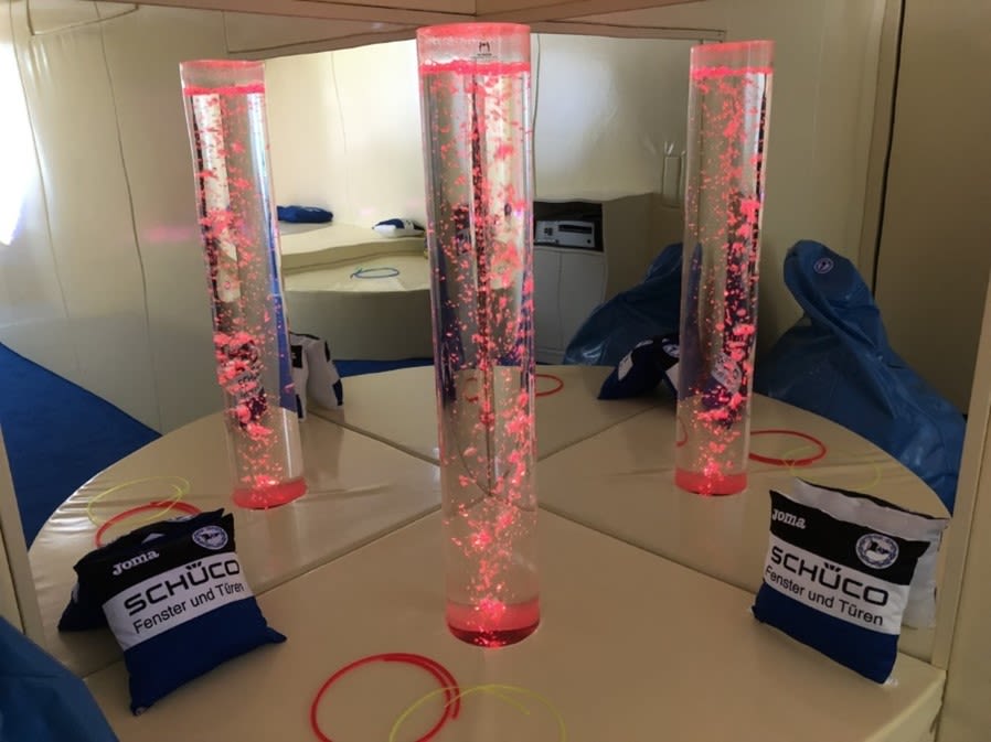 Light tubes and bubble water columns in the Arminia Bielefeld sensory viewing room