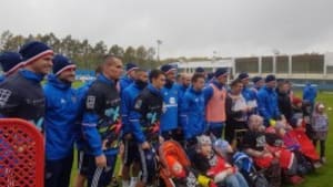 Дети с инвалидностью присутствуют тренировку сборной России по футболу